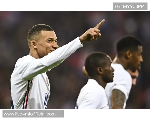 维尼修斯本有机会成为皇马核心球员却被姆巴佩抢走了风头 维尼修斯本有机会成为皇马核心球员却被姆巴佩抢走了风头