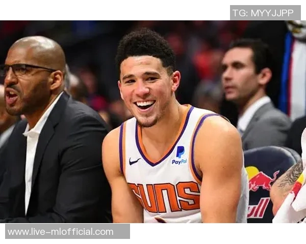 马威称赞布克全面实力训练中深刻体会他的非凡能力 马威称赞布克全面实力训练中深刻体会他的非凡能力