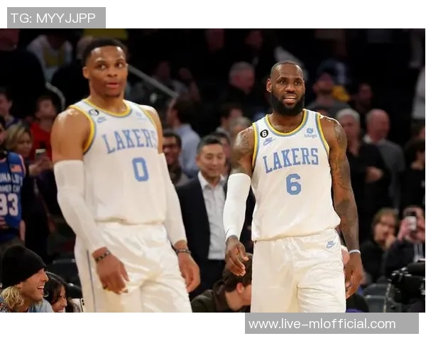 杨毅揭秘詹姆斯与骑士关系深厚球队如同父子情深互相扶持 杨毅揭秘詹姆斯与骑士关系深厚球队如同父子情深互相扶持